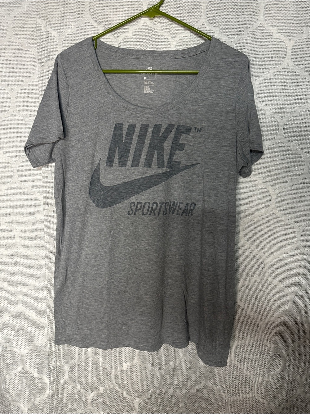 Nike Sportswear T Shirt Gray Graphic Scoop Neck Tee Casual Gym Womens Large L